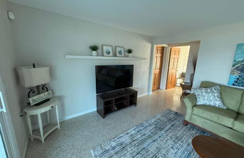 Pool home on the Bay, large private yard near AMI - Foto 38