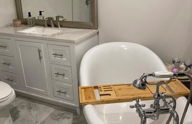 English Rose Garden Cottage near Roseville, CA - Foto 29