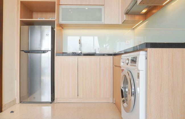 Comfy And Elegant 2Br With Private Lift At Menteng Park Apartment - Photo 9