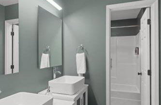 Renovated, Dog Friendly, Fenced Yard, Game RM - Foto 25