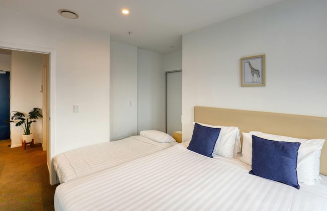 Ramada Suites By Wyndham Victoria Street West - Photo 35