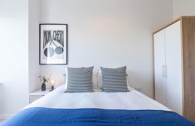 Roundhay Park One-bedroom Haven by Belvilla - Photo 2