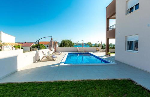 Zrno soli - Photo 10