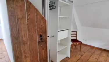 Duplex Quartier Historique Forteresse des Ducs de BOURBON - Foto 3, wardrobe