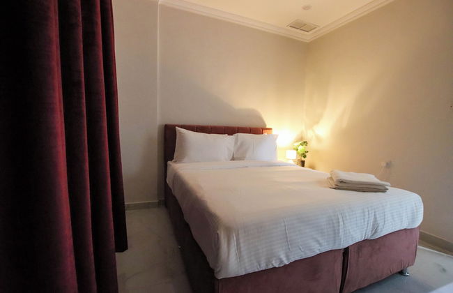 STAR NIGHT FURNISHED APARTMENTS - Photo 12