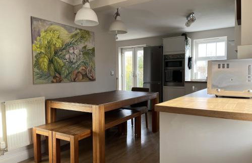 Holthart Town-House, Great for Groups, Families, Pets & Contractors - Photo 22