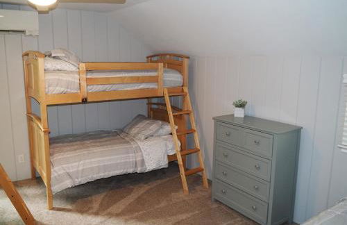 Lorlee - A Large and Luxurious Lakefront Cottage! - Foto 49