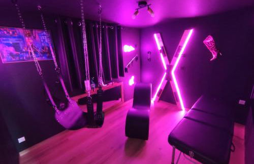 Gîtes déco pop et chaleureuse avec jacuzzi, sauna, piece coquine - Foto 16