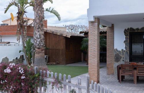 Villa en Valencia, piscina privada y metro 500m - Foto 20