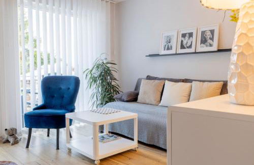 Gelbe Koffer - Design-Apartment in Schiffweiler - 2 Parkplätze - Self-Check-in - ruhig & naturnah - Foto 12