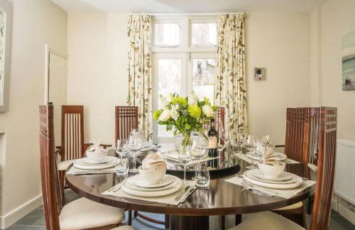 Bespoke Central Town House - Photo 32