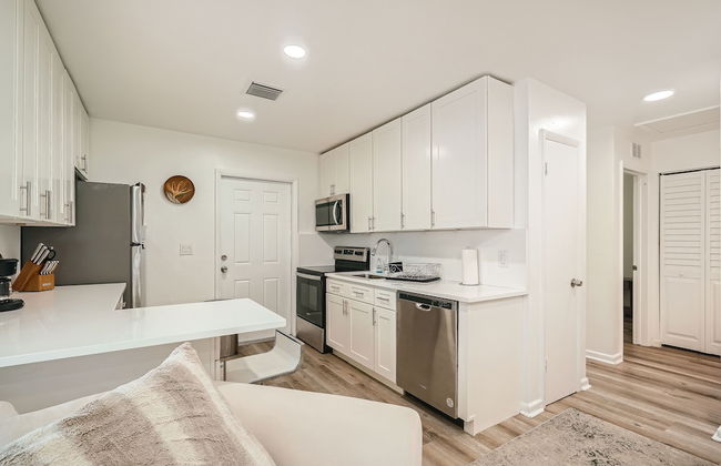 Amazing 2BR walking distance to Beach - Foto 13