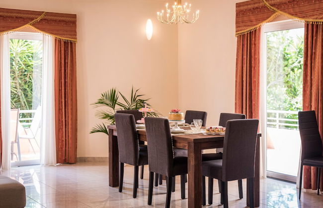 Steps to the Beach Spacious Home-Parking - Foto 17