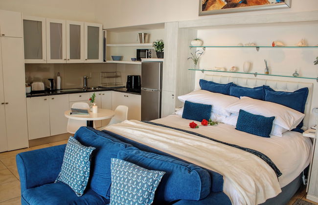 185 on Beach Boutique Suites and Apartments - Photo 32