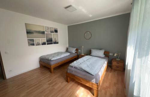 Hoheeifel Ferienwohnungen mit Garten Nähe Nürburgring Ideal für Familien und Gruppen - Foto 3