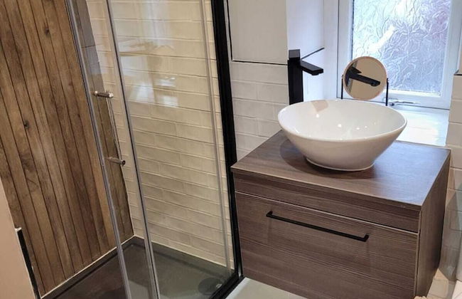 Charming 1-bed Cottage in Brynmenyn - Foto 14