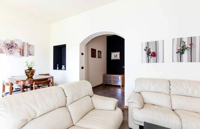 Apartment in Iseo Near Seabeach - Photo 5