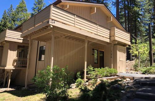 Fun & Air Conditioned Lake Tahoe 3 BR/2.5 BA Home - Foto 19