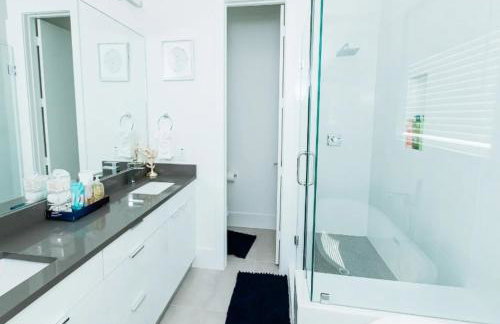 Cozy and Chic 3BR Retreat in Downtown Houston - Foto 30