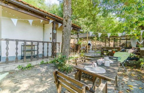 Gorgeous Home In Dego With Wifi - Photo 12