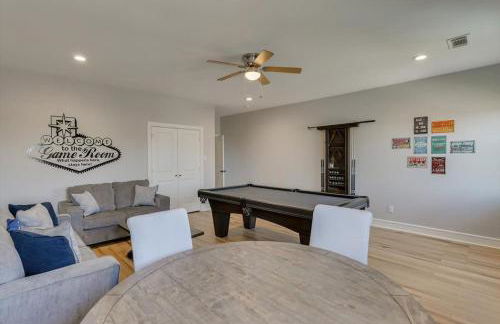 Vibrant Texas Escape - 5BR, Pool & Hot Tub - Foto 25