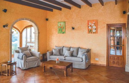 3 Bedroom Beautiful Home In Oliva - Photo 3