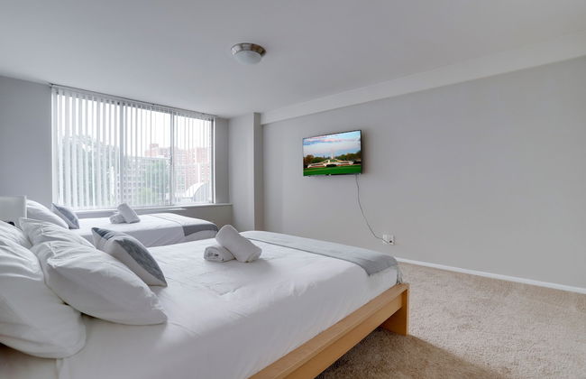 Bright Comfort in DC Apts - Foto 18