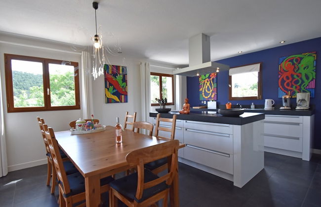 Villa With Heated Pool, Jacuzzi, Sports Field and Stunning Views - Photo 25