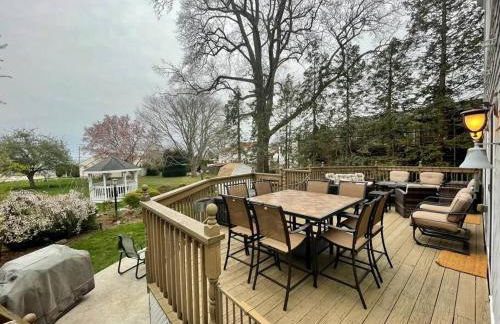 Spacious Oceanview Villa Elegant Coastal Escape, Sleeps 22 - Foto 6