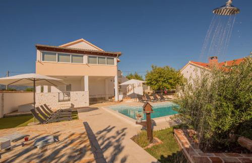 Holiday home Dinko - Photo 8