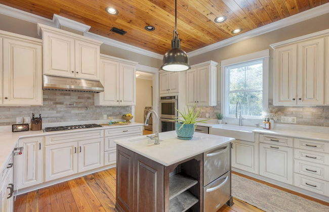 Blackwater Bay Hideaway by Avantstay Waterfront, Pool, Dock, Hot Tub - Photo 19