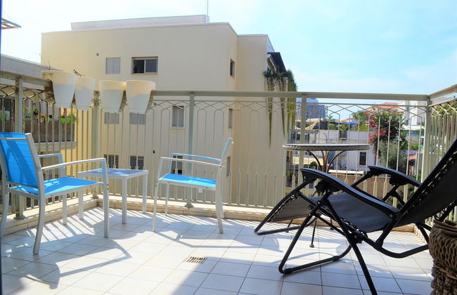 2BDR Amazing Location with Parking - Foto 15