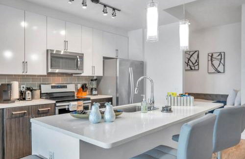 Luxury 1 BR with DEN Downtown Tampa Apt - City Views, Rooftop Pool, Workspace - Foto 7