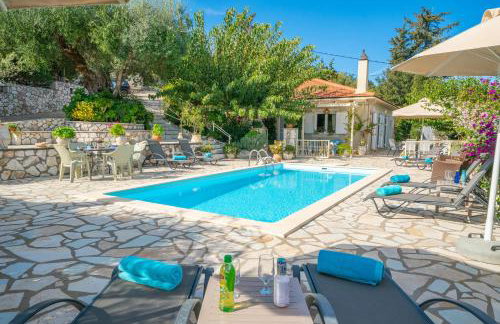 Villa Regina -Hidden Eden with Treehouse & Heated Pool - Foto 6