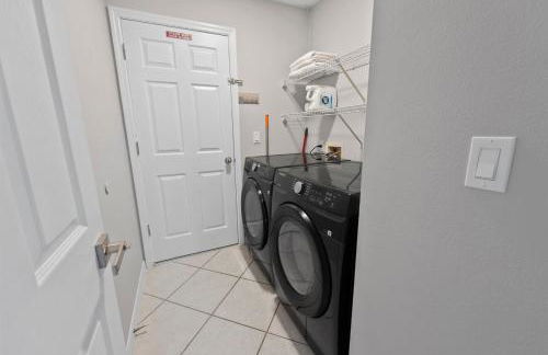 Relaxing 3BR Heated Pool & Hot Tub Retreat - Foto 2