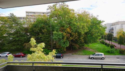 Charmant T2 proche Disney terrasse et parking souterrain - Foto 2