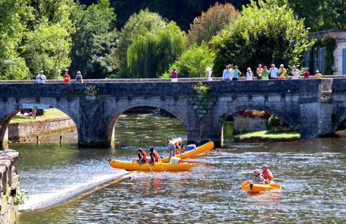 Spacious Farmhouse With Private Heated Pool in a Rustic Garden - Foto 76