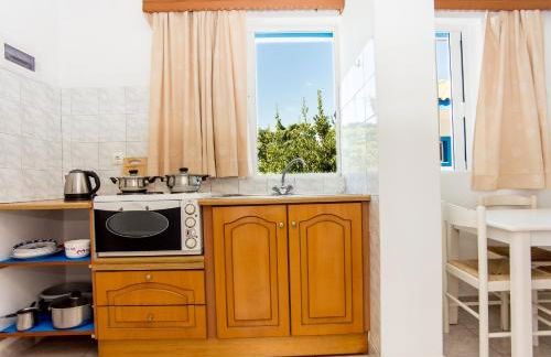 Blue White Apartments - Kefallonia Poolside Retreats - Foto 53