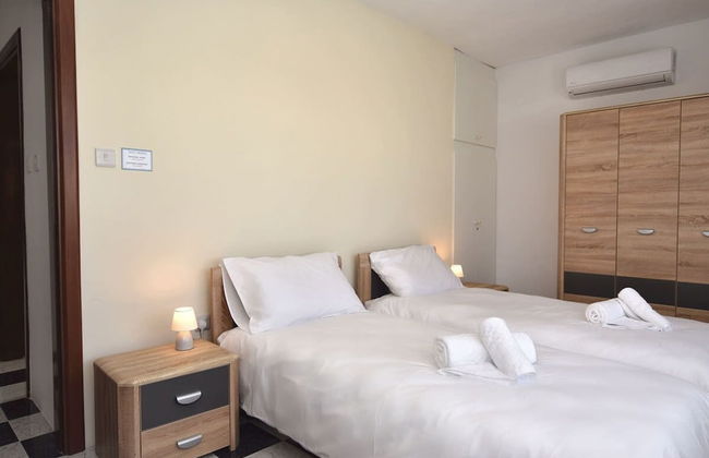 Bright and Central 2 Bedroom With Harbour View - Foto 16