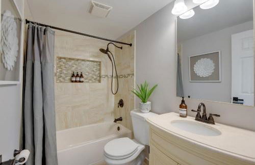 Great for Gatherings! Charming Woodbridge Duplex - Photo 17