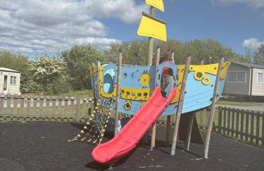 Lush Lake View - Photo 26