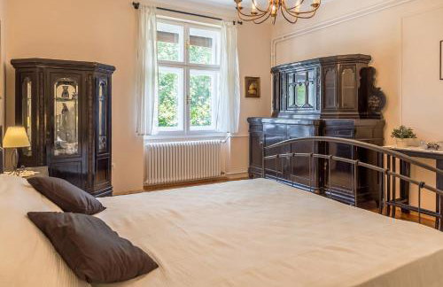 Apartment 7 - Photo 9