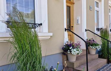 Komfort Ferienwohnungen mit Wellness-Garten - Gästehaus am Bachlauf - Losheim am See - Foto 2