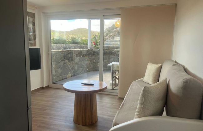 Milesian Suites - Foto 29