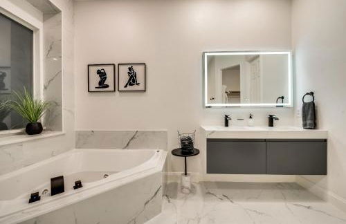 Pool house with hot tub and cinema - Foto 25