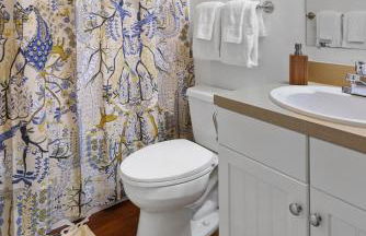 Charming 5BD - UNL 5mins - BBQ, Games & Backyard - Foto 30