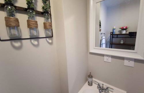 Zen Haven 5- Close to Downtown Indy- Queen Bed - Foto 14