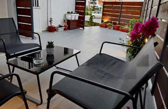 Elia Room & Garden II - Photo 8