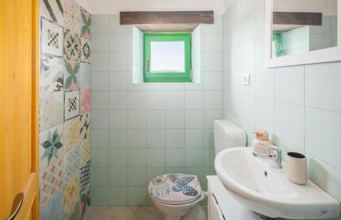 3 Bedroom Lovely Home In Sorici - Photo 26