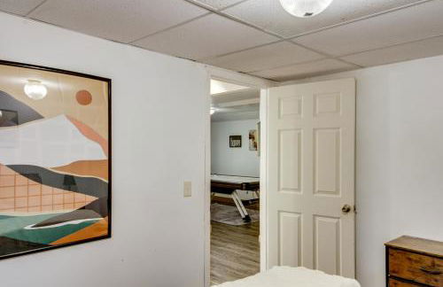 Near Lakes Updated Family Home with Deck in Cushing - Foto 23